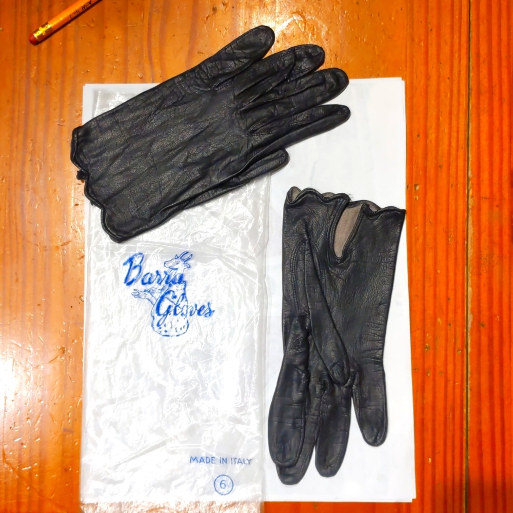 Barra leather gloves ~ Vintage